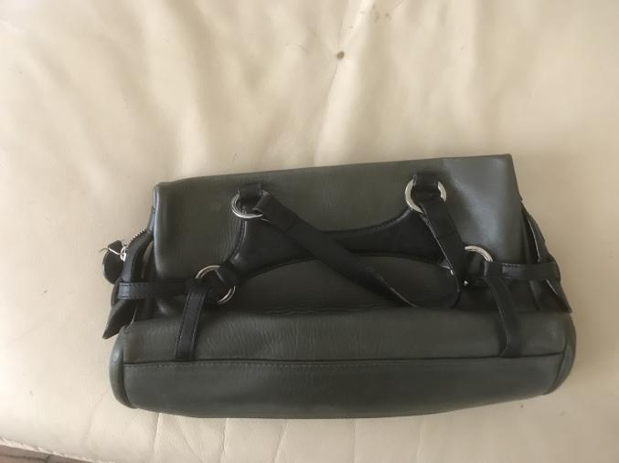 Sac Lancel porte main vert fonce et noir