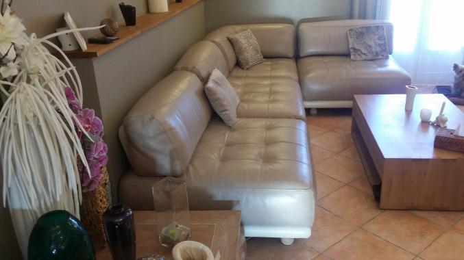 Canapé d'angle Cuir de Buffle Bicolore en très bon état.