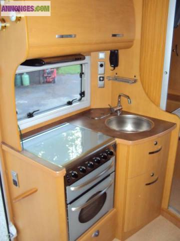 A donner Camping Car Pilote Explorateur 733 FC