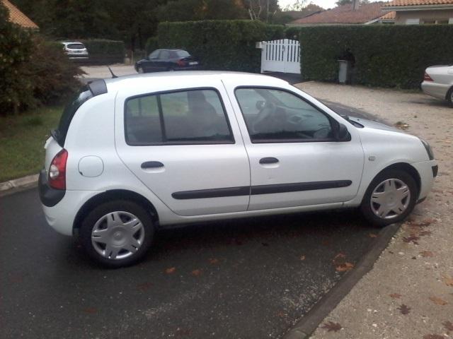 Vends urgent Renault Clio ii (2) campus 1.5 dci 70 5p