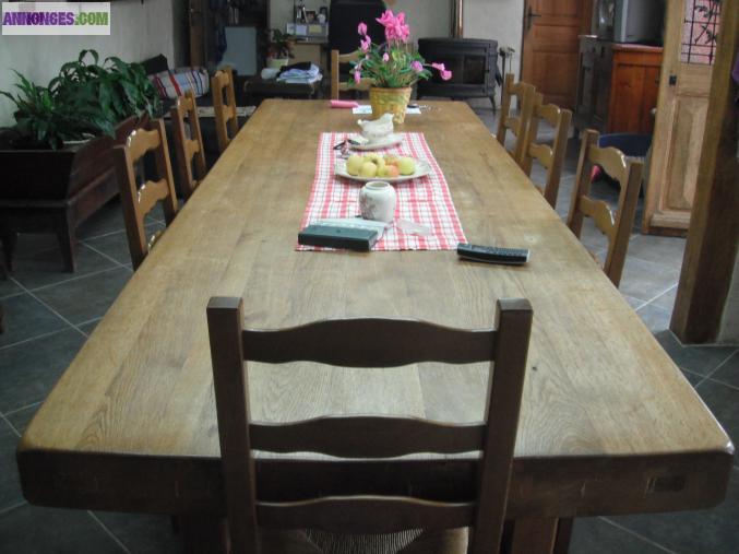 Table et chaises en chêne massif