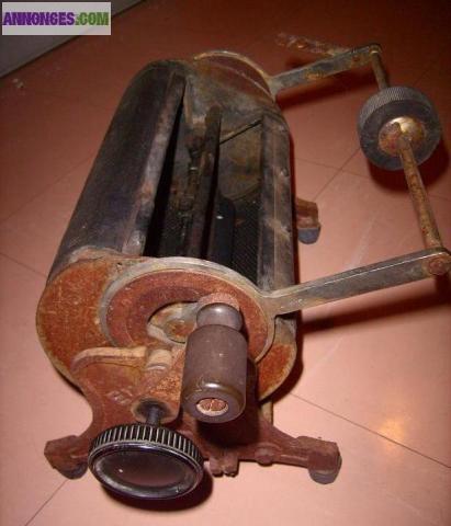 Ancienne machine à imprimer