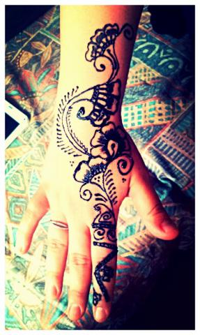 Tatouages au henné