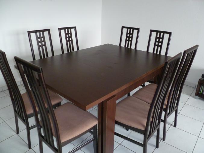 Belle table en bois couleur wenge 