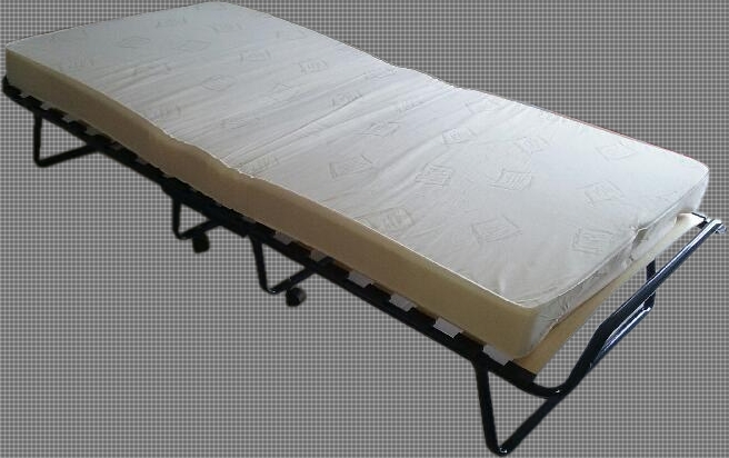 Lit de camp à lattes