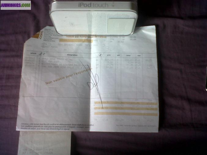 Ipod touch 4 + coques !