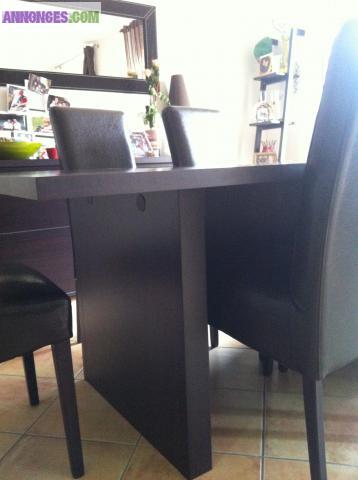 Salle à manger (Table, Chaises, Enfilade)