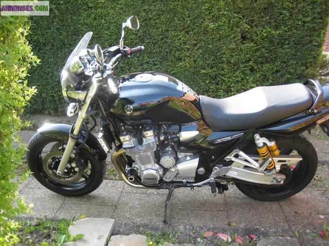 YAMAHA XJR 1300