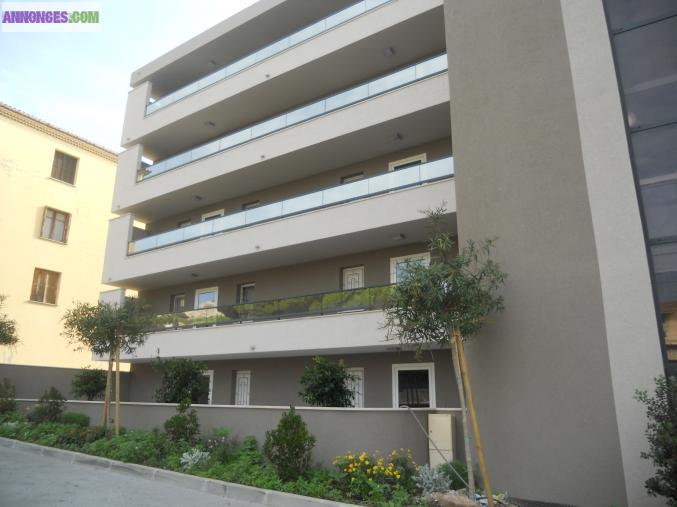 Appartement p2 de bord de mer en centre ville neuf