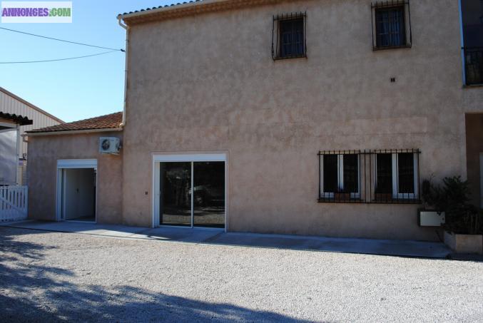 LOCATION D'UN LOCAL COMMERCIAL OU INDUSTRIEL AVEC BUREAUX DE 154 m2