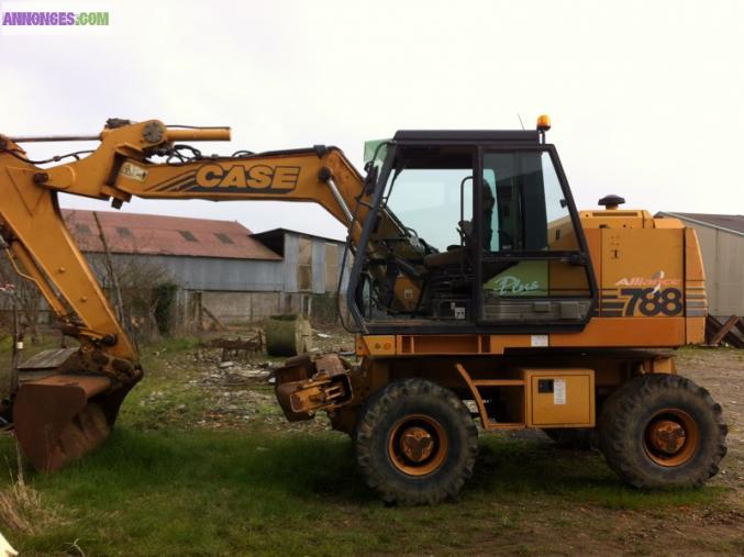 Pelle sur pneus Case 788