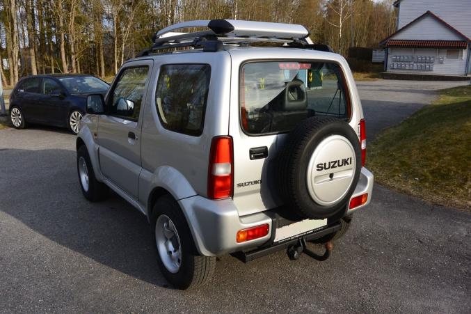 Suzuki Jimny essence