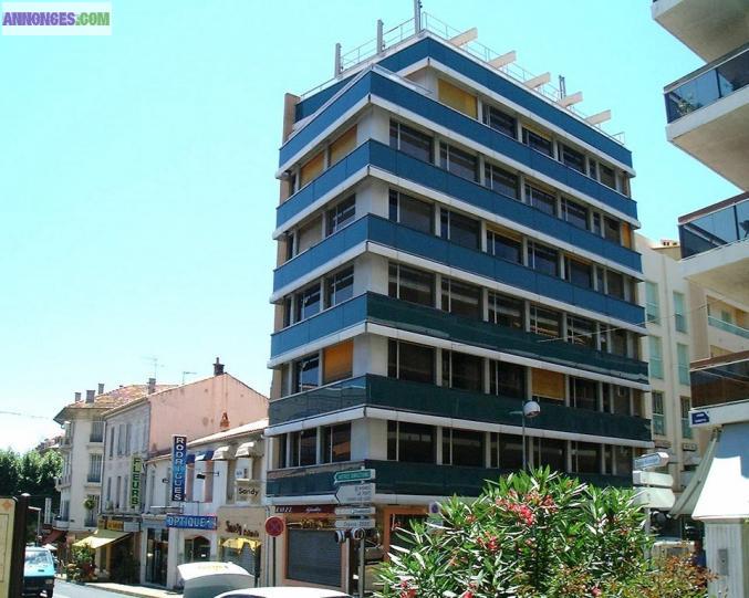 Loue HYERES plein CV  105 m² local prof.libérale dans imm.de bureaux