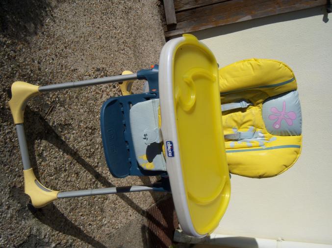 Chaise haute bébé
