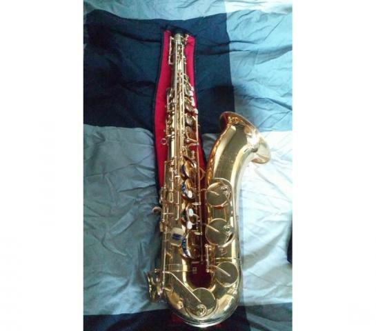 Saxophone tenor marque B & S