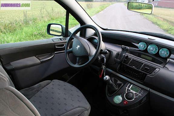 Peugeot 807 2.2 hdi sv pullman