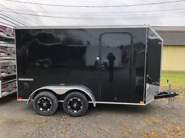 Remorque fermée Porte-manteau en charbon en très bon état