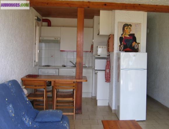 Sant'Ambroggio: apparterment dans résidence calme, avec MAGNIFIQUE vue sur mer