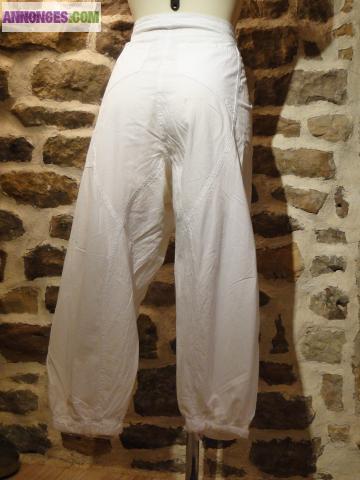 VÊTEMENT FEMME: PANTACOURT XL (CORSAIR) NEUF avec ETIQUETTE