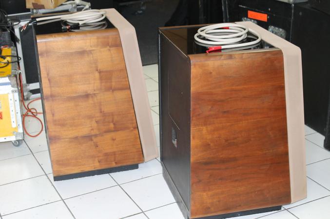 Enceintes de monitoring studio JBL L300