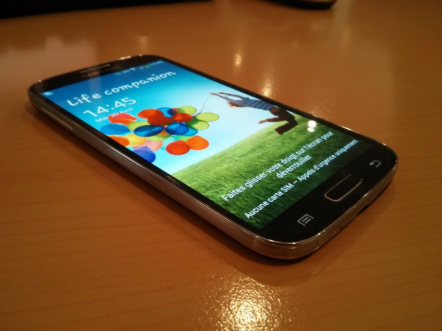 Samsung Galaxy S4 Neuf débloqué tout opérateur / excellent etat