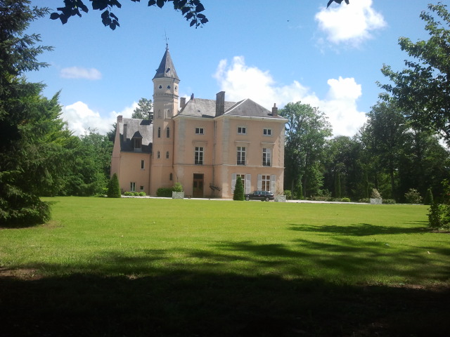 Magnifique bâtisse dans 35ha de verdure