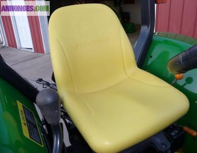 Tracteur agricole John Deere 4105