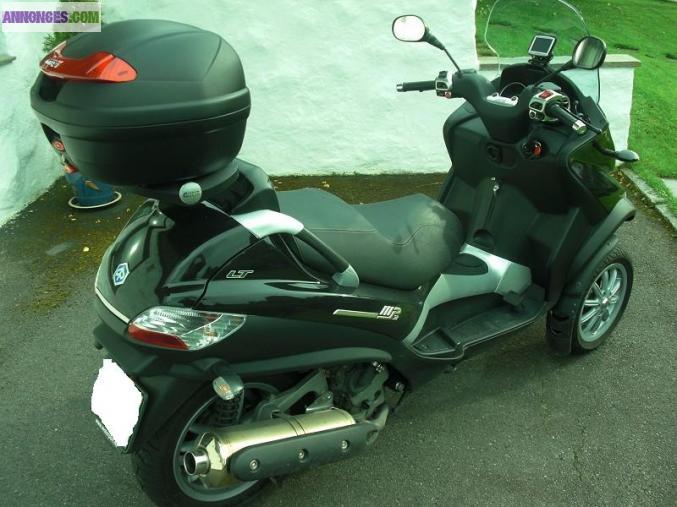 Piaggio MP3 400 Couleur noir rerévisé