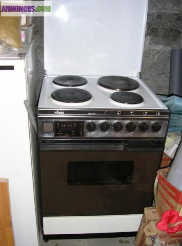 Cuisinière électrique 4 plaques+four