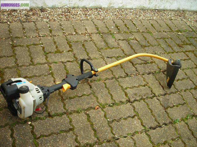 Coupe bordure debrousalleuse