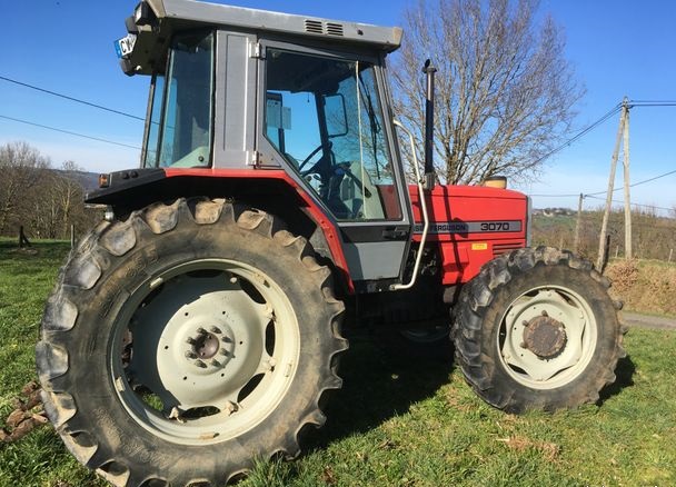 Tracteur massey 3070