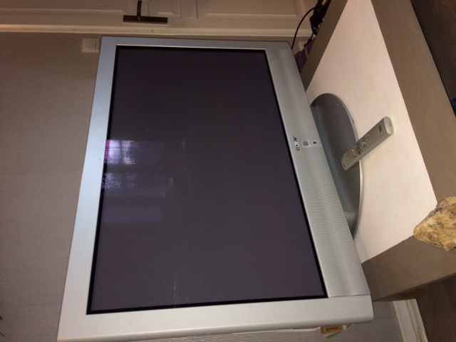 TV Sony 107cm