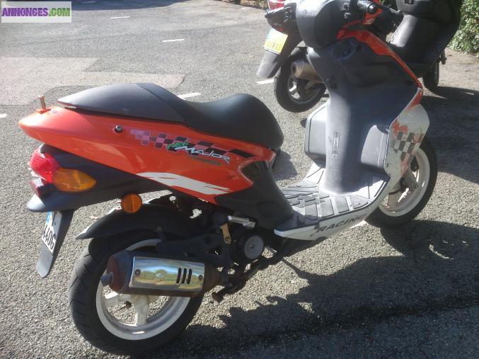 Scooter Daelim S-Five