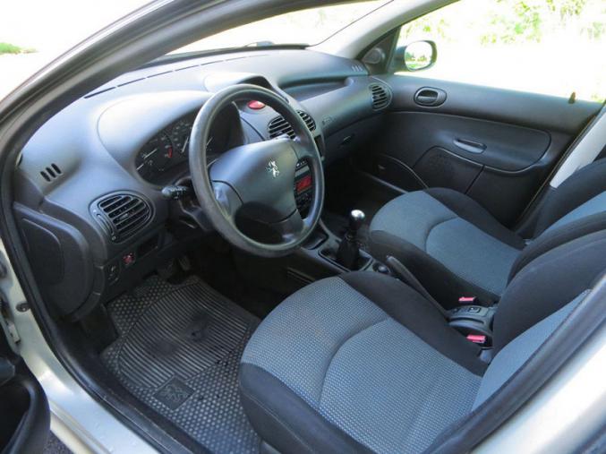 Peugeot 206 hdi avec controle ok