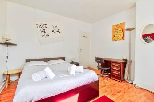 F3 en location au 18 Rue Pierre et Marie Curie, 75005 Paris, France à 1380€/Mois