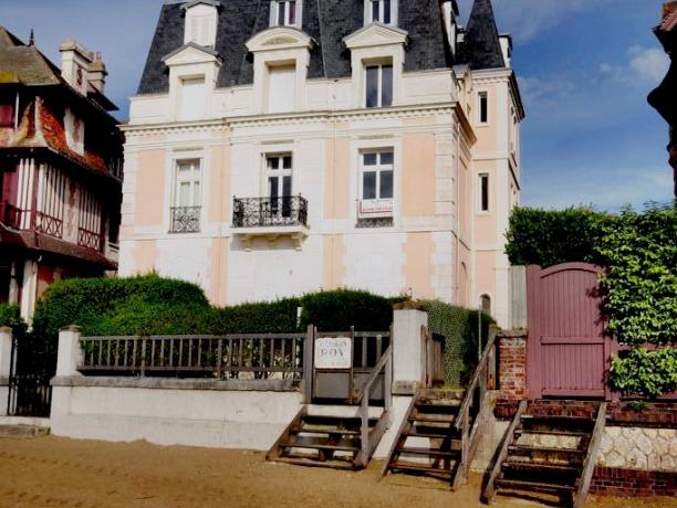 Trouville-sur-Mer - Appartement avec vue mer dans Villa