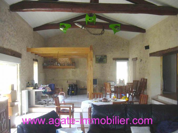 MAISON EN PIERRE DE 240 M2