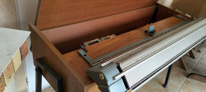 Vente machines à tricoter KNITTAX et SINGER