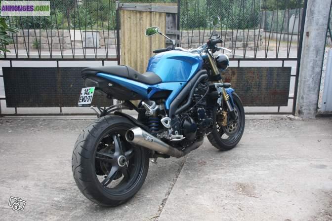 Triumph speed triple 1050