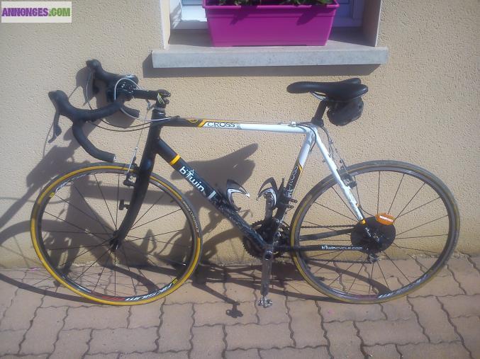 Un cyclo cross Compétition