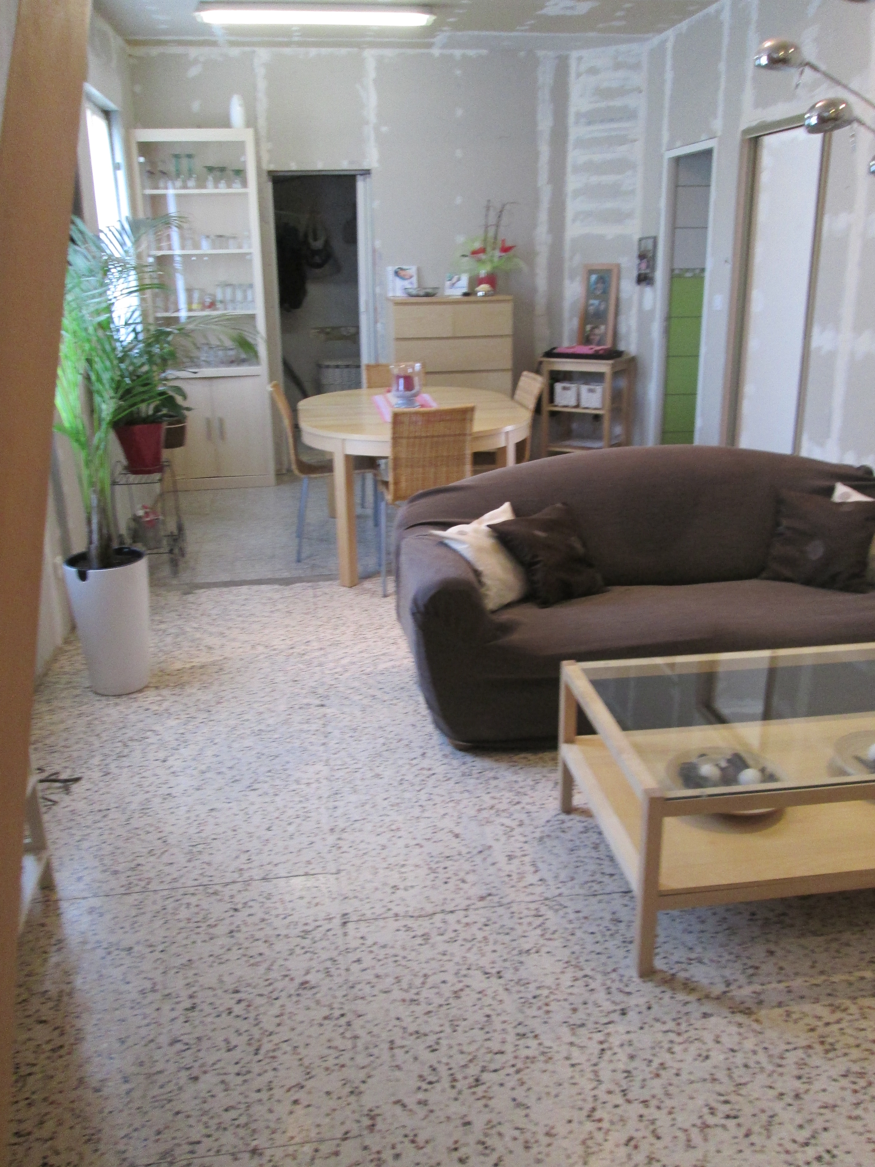 Maison 5 pièces - 80 m2 avec garage, dépendance, terrasse et cour