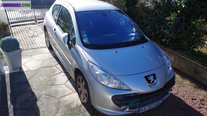 PEUGEOT 207 1.6 HDI 110 FAP Pack Sport