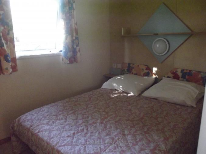 Mobil home au bord du lac