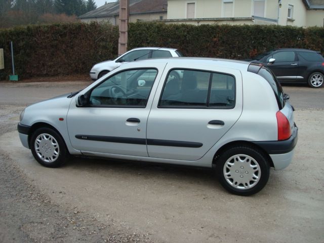 Renault Clio ii 1.9 dti rxe 