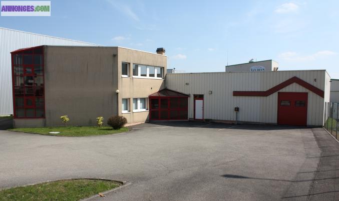 Batiment avec bureau, entrepôt et atelier