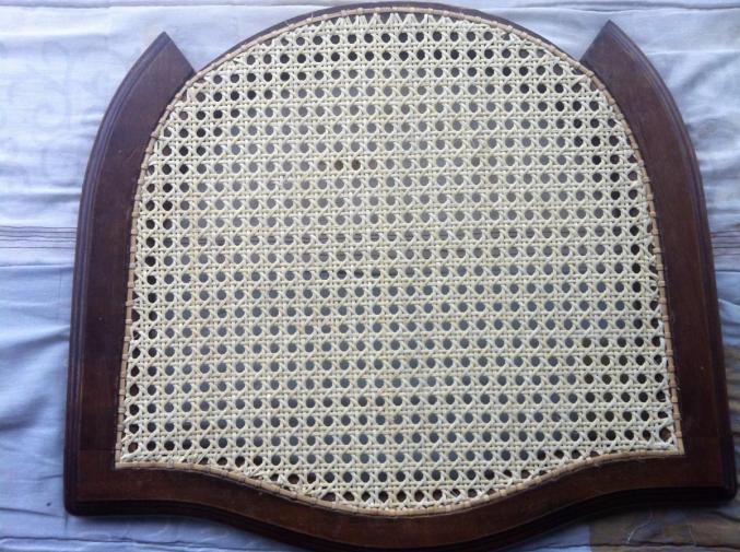 Tapissier réfection fauteuil cannage rempaillage