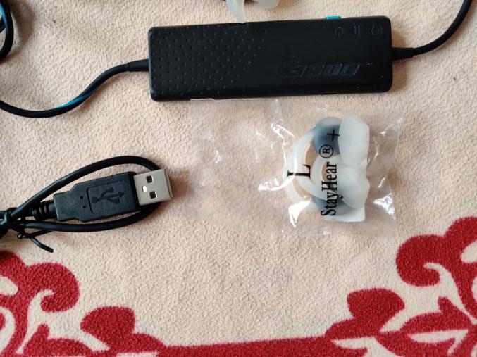 BOSE QuiteComfort 20 Noise Cancellation earphones in excellent condition