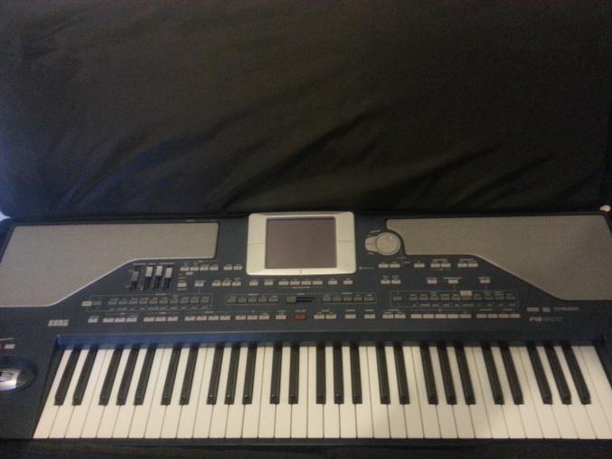 Korg pa 800 ça si neuf