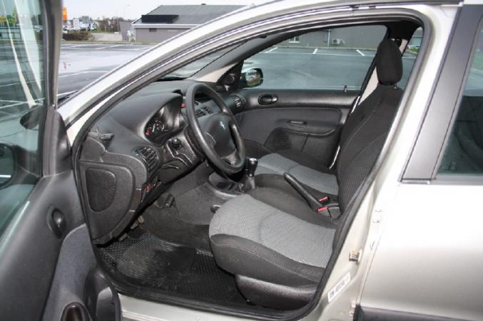 Peugeot 206