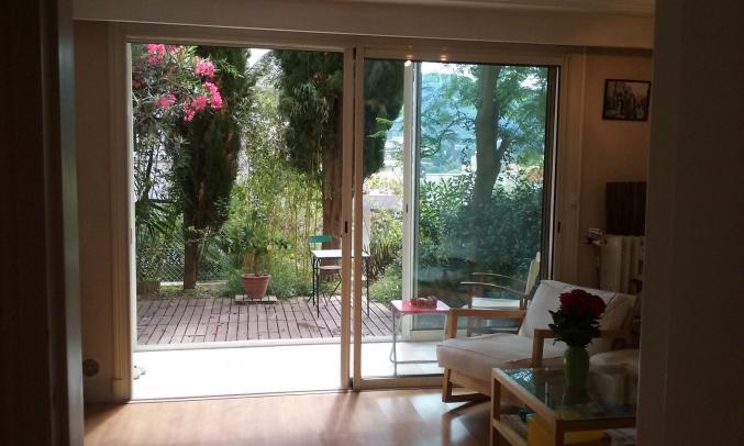 Grand Studio avec veranda et jardin